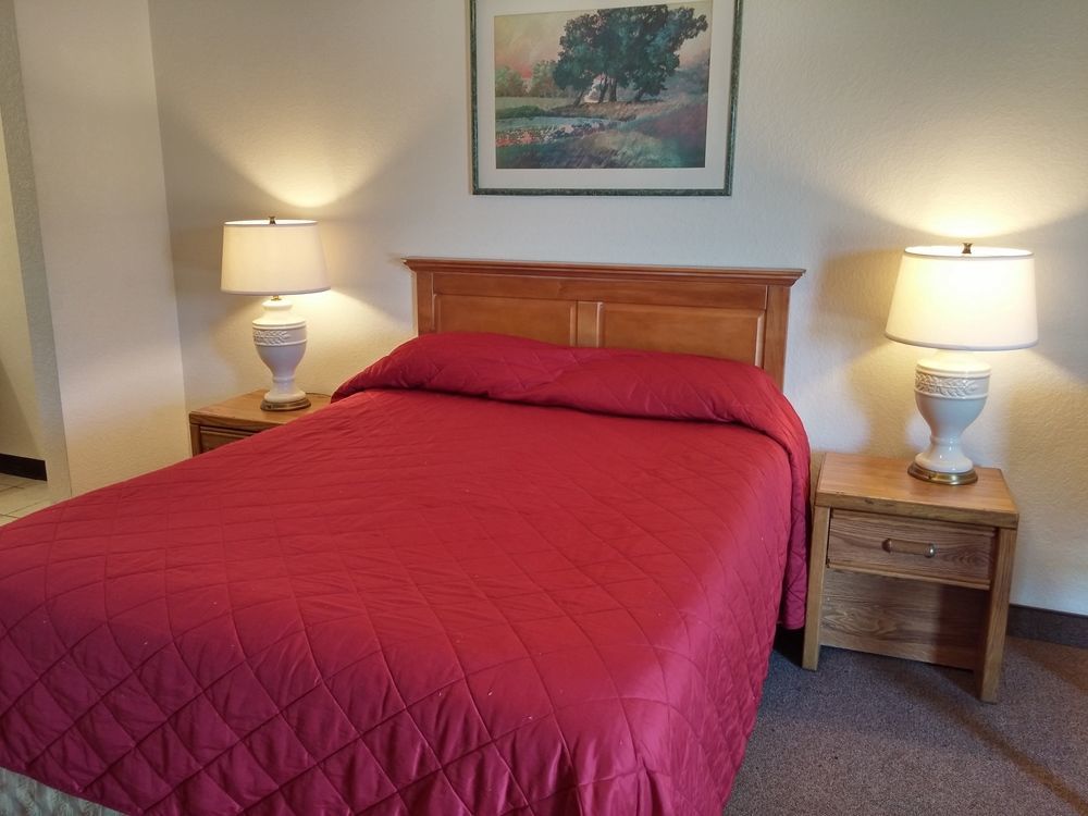 Country Regency Inn & Suites Manvel Exterior foto