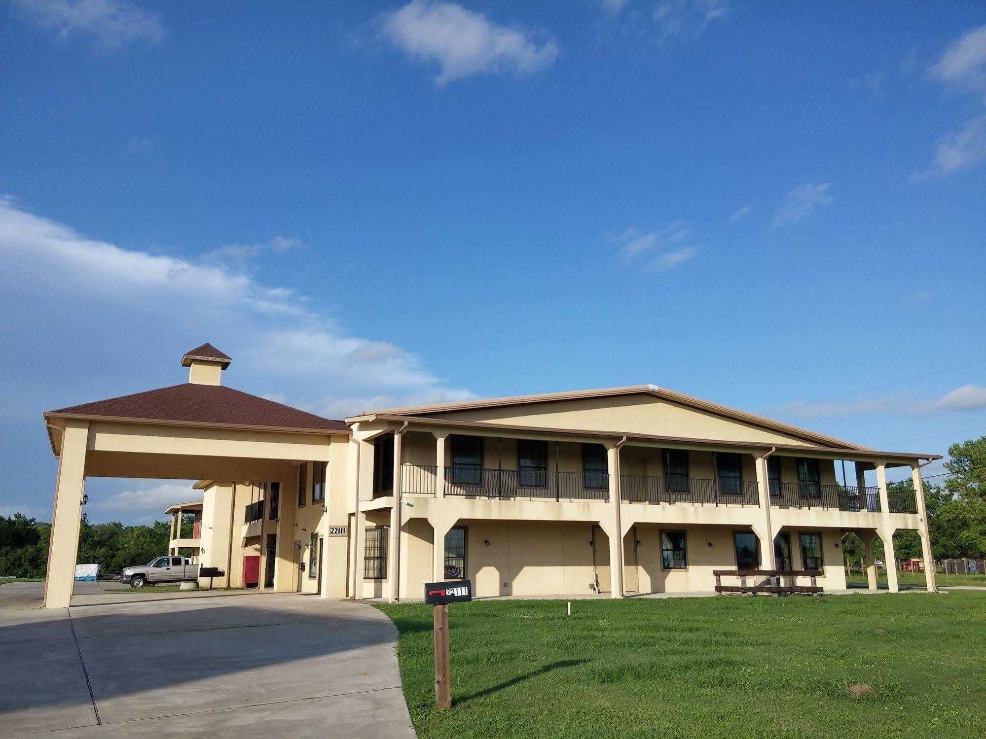 Country Regency Inn & Suites Manvel Exterior foto